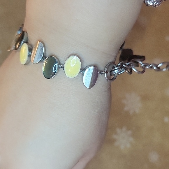 Bracelet with black & yellow enamel - Picture 5 of 6